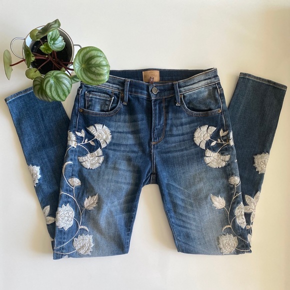 DRIFTWOOD Denim - Driftwood Jackie Classic Fit Floral Embroidery